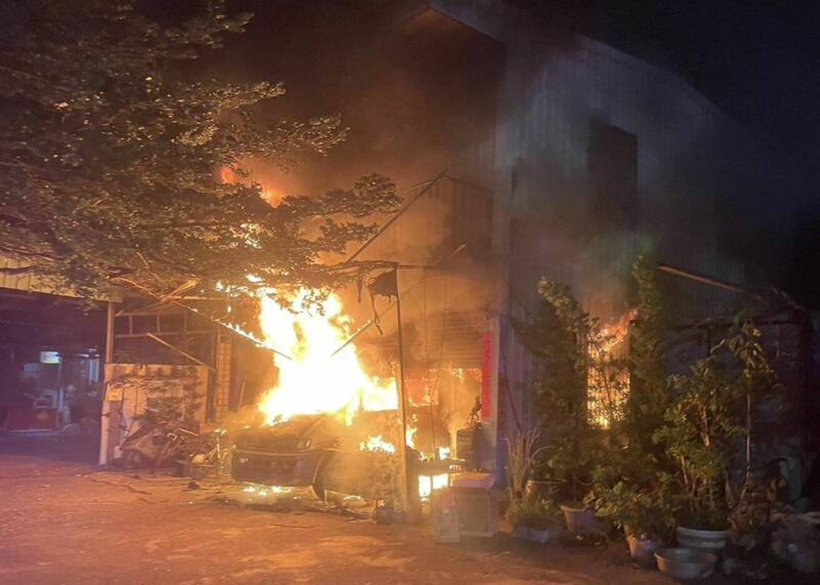 [請益] 如果有1300萬是當包租公還是買台積電