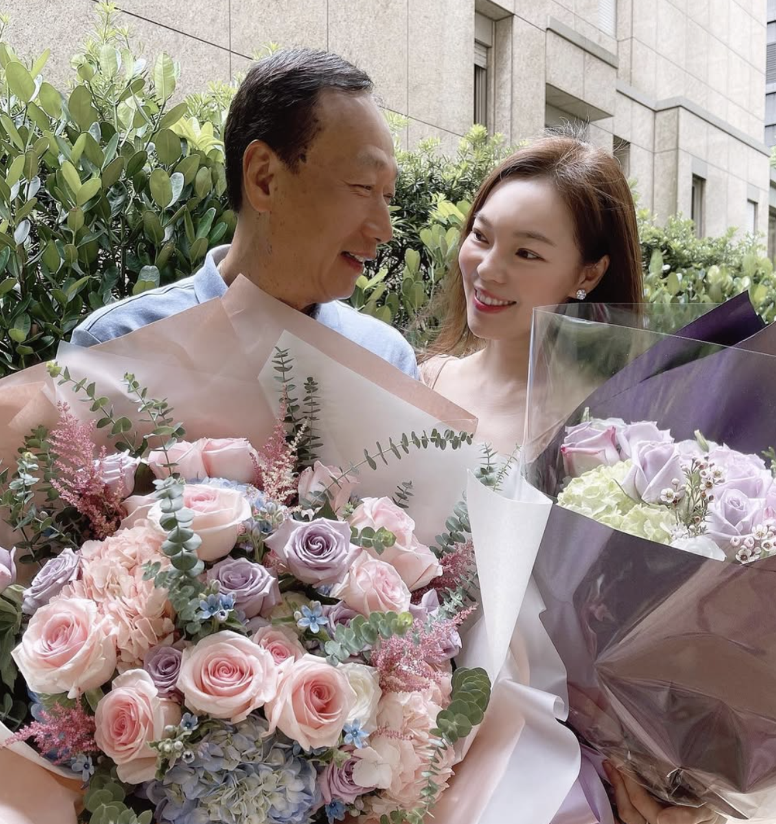 郭台銘（左）與曾馨瑩夫妻相差24歲。翻攝IG @ hsin_ying_tseng