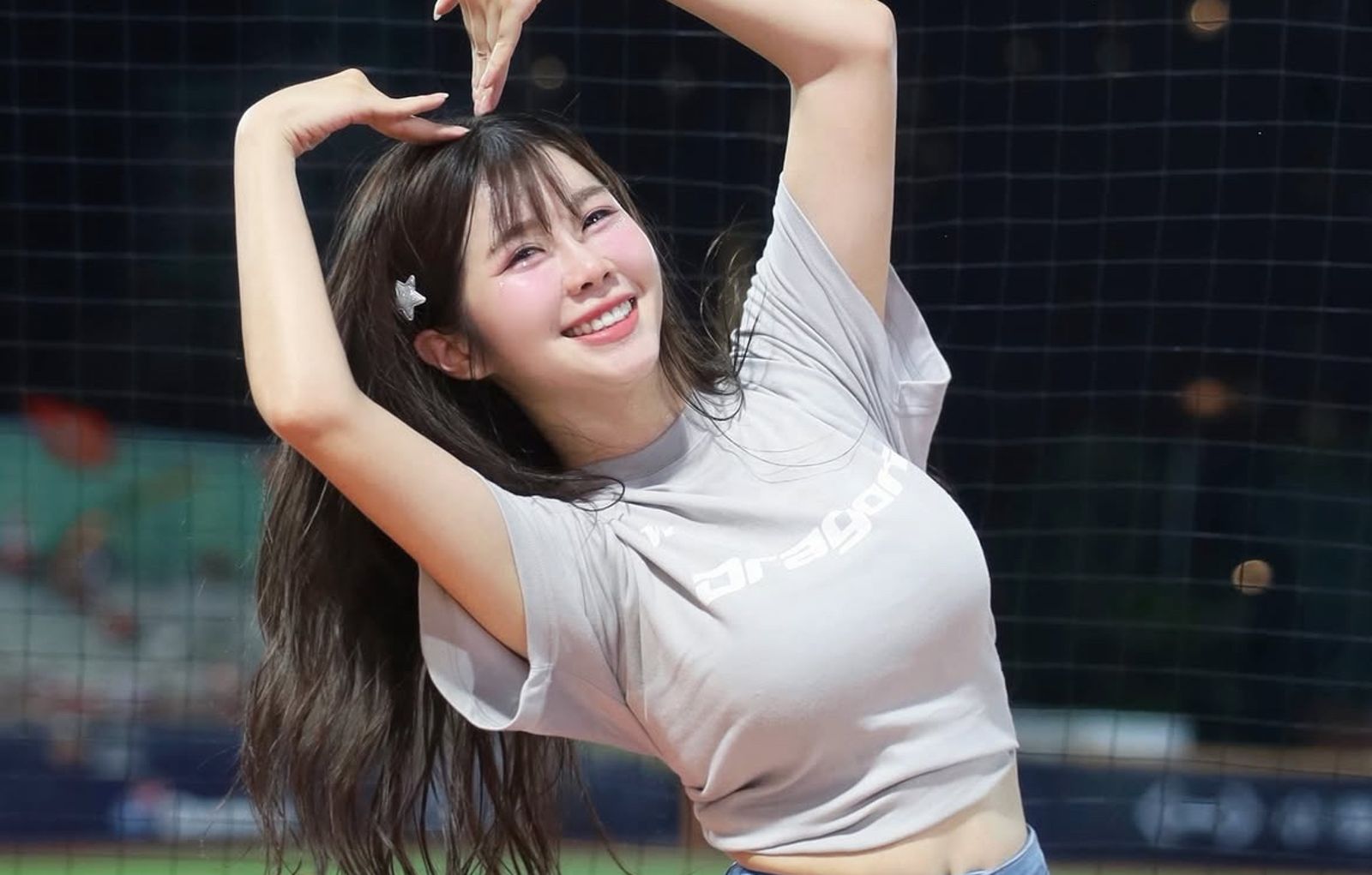 「小龍女」賴可爆熱戀小7歲鮮肉球員！網好奇約會細節　竟釣出本人回覆