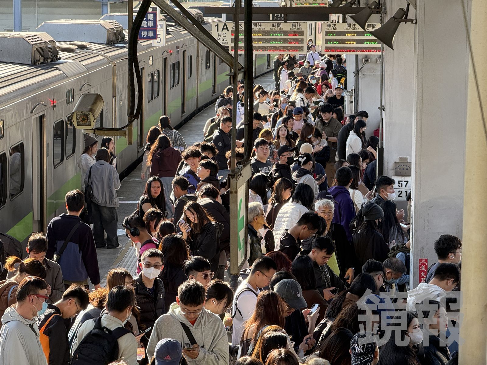 台鐵大誤點!列車走走停停像玩大富翁 多班車次慘變「跨日列車」