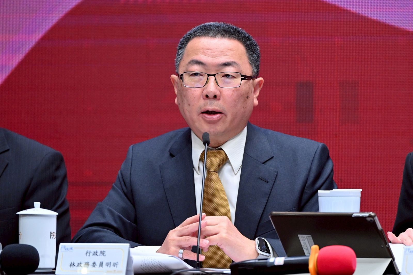 修《國安法》重罰網路鼓吹戰爭　行政院：不會動不動就抓人