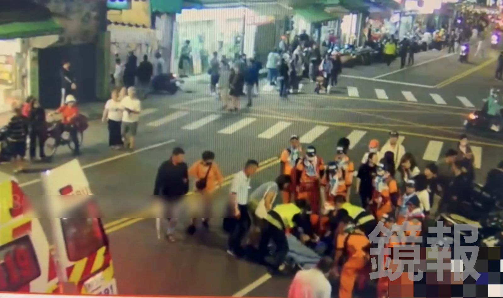 昨天傍晚發生香客突然暈眩倒地的突發事件。翻攝畫面