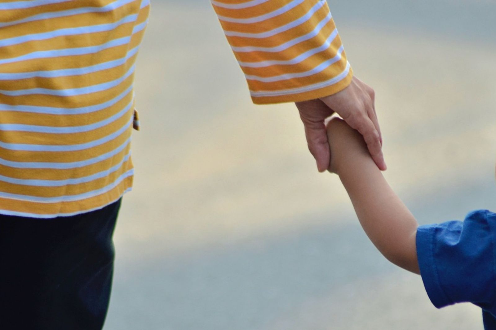 高鐵寧靜車廂成哭聲禁令?2寶媽哄娃「大女兒座位上默默掉淚」心碎經歷曝光