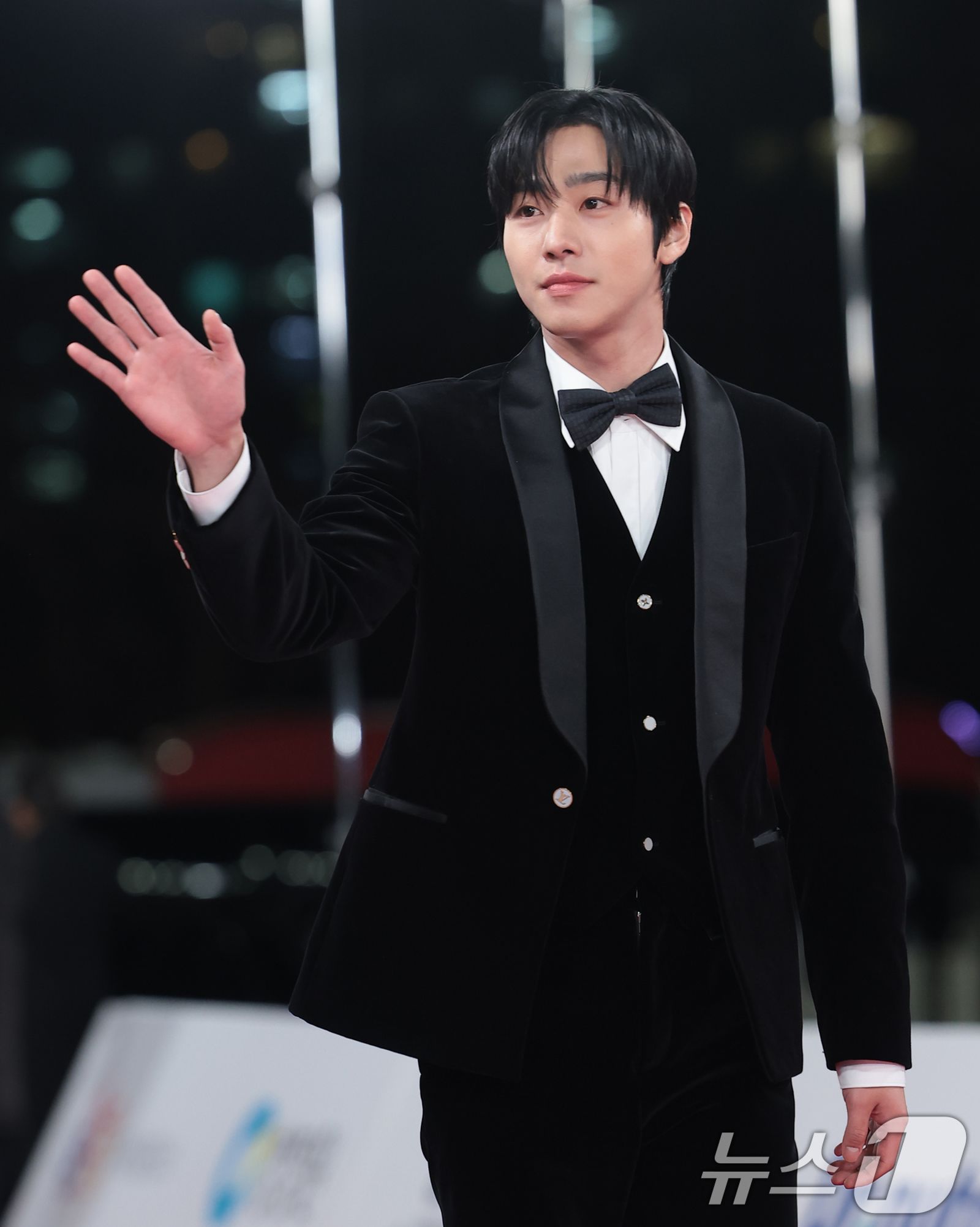 安孝燮今晚以《全知讀者視角》入圍男新人。翻攝news1