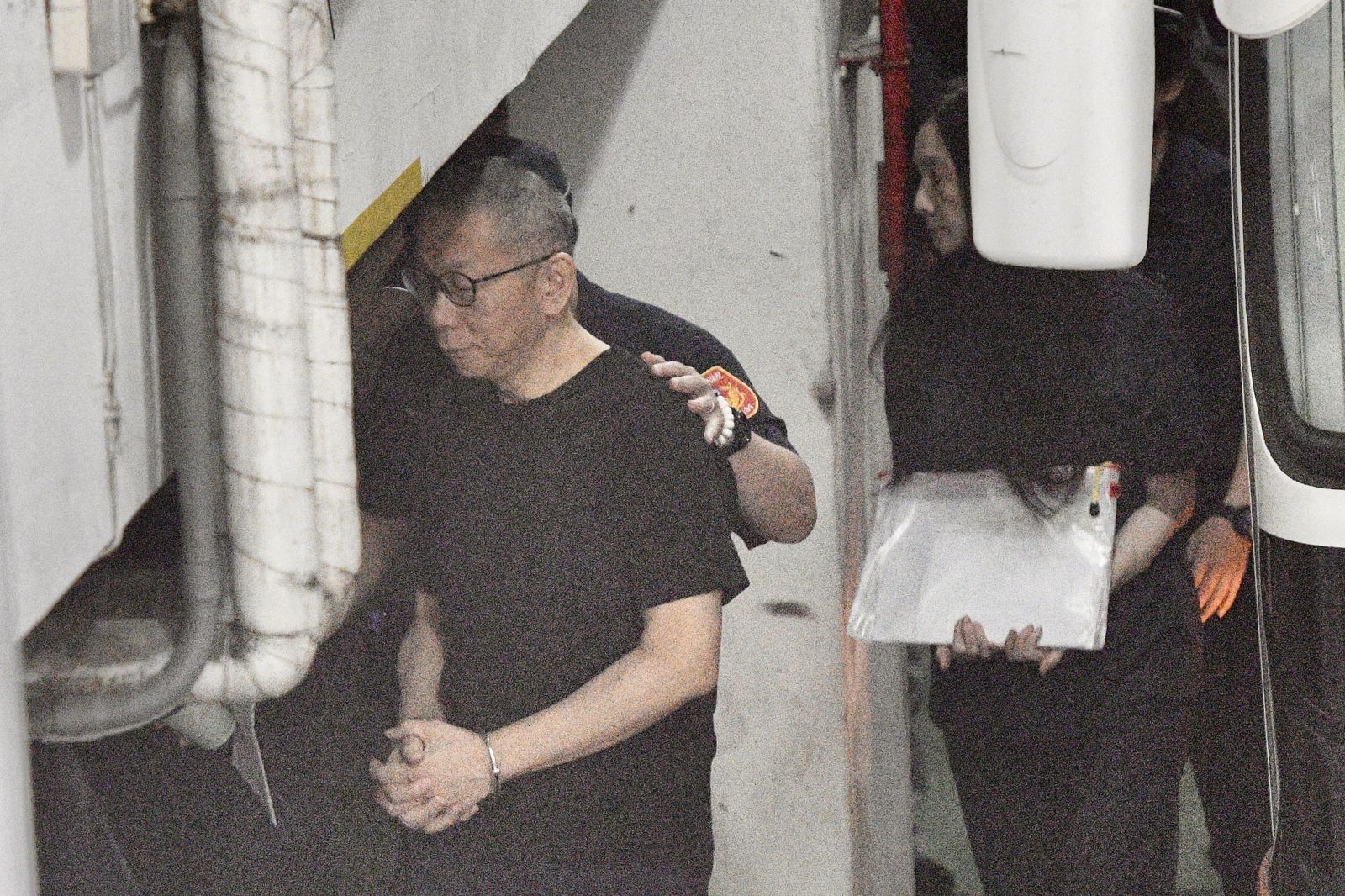 柯P出來了／由家人負責籌齊7千萬是同意交保關鍵　柯文哲今發表談話後將直奔新竹