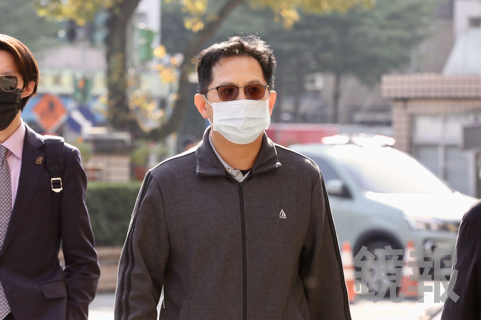 劉居榮出庭脫口稱個資「是我查的」,律師聽後著急制止。