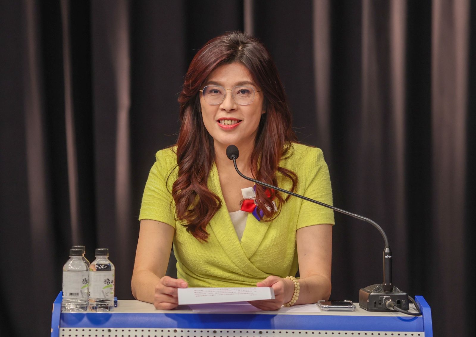 鄭麗文說，網路言論在AI時代的確真假難判，她希望黨內選舉以和為貴，打一場高水準的選舉。（圖／中國時報提供）