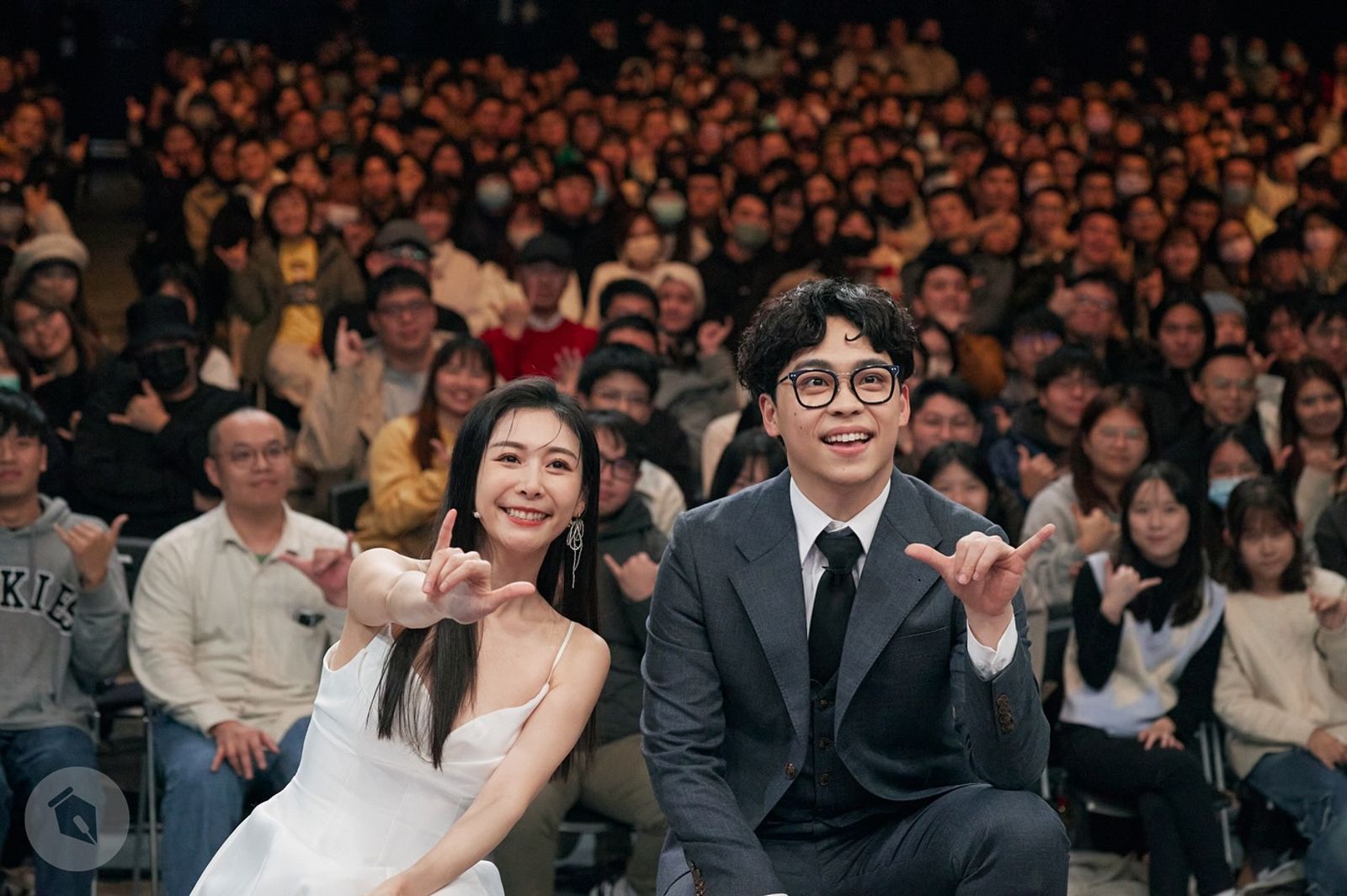 賀瓏被發現與Albee同遊日本。圖/賀瓏FB