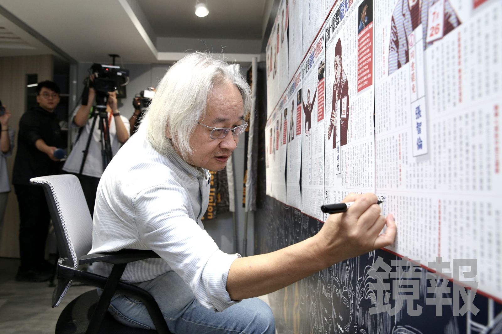 馮光遠今(7日)舉行記者會宣布發行《非選舉公報》。(圖/董孟航攝)