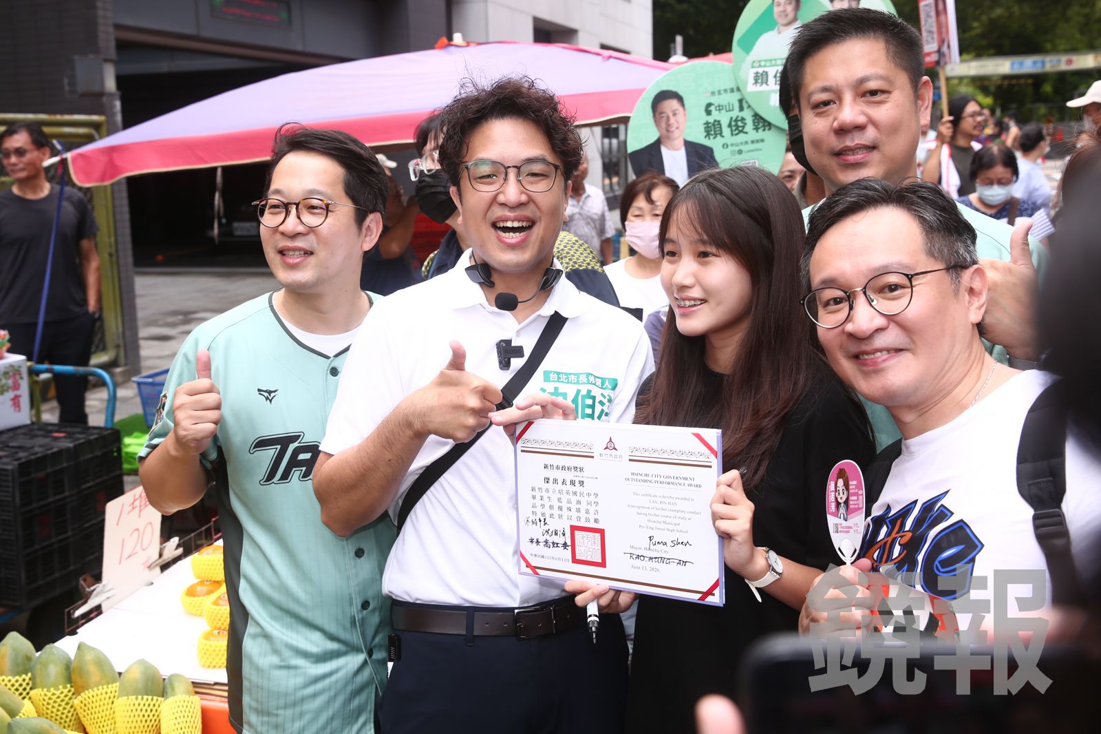 將高虹安簽名劃掉改寫「你的市長沈伯洋」!粉專:恐犯刑法關7年