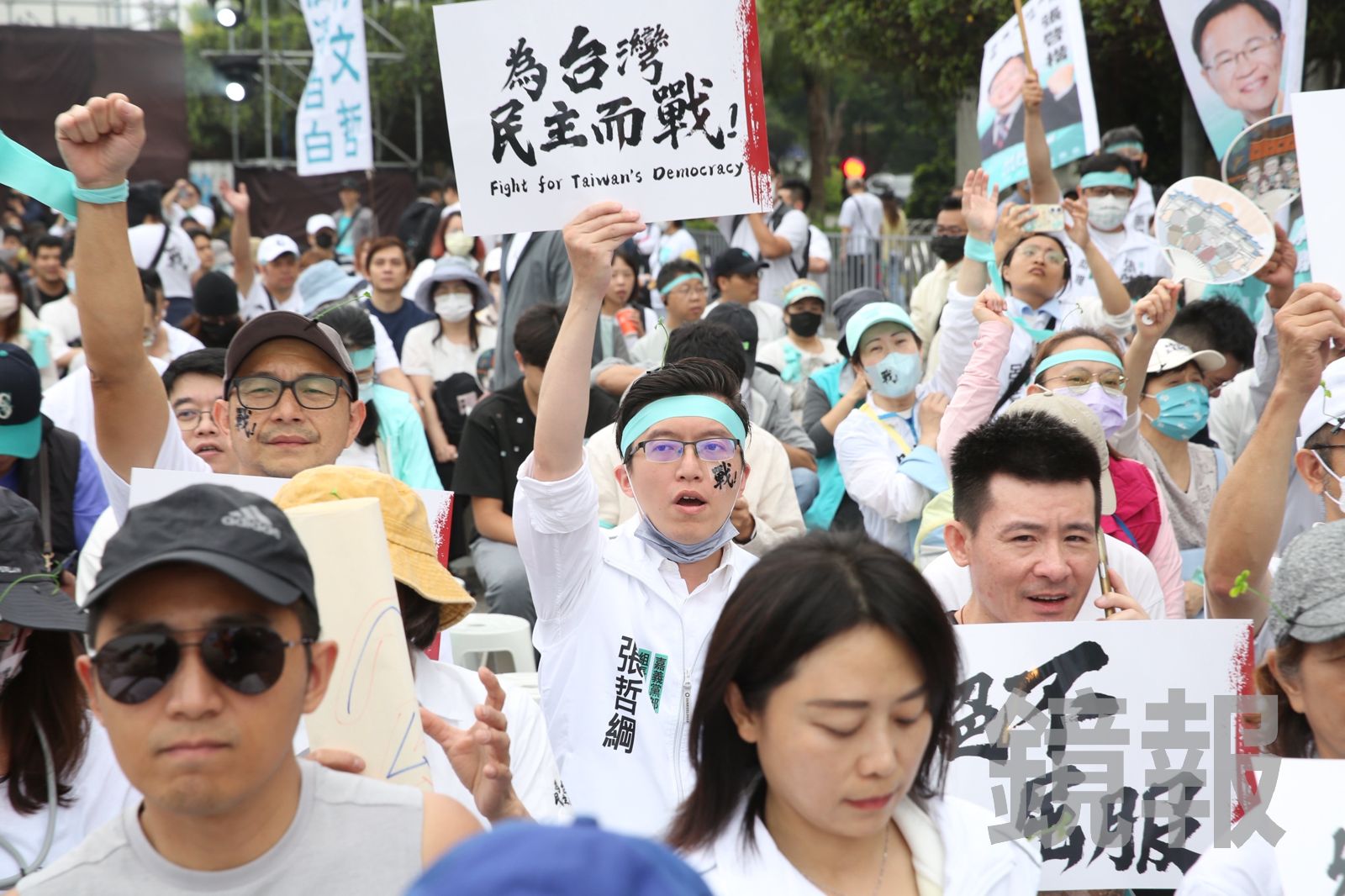 民眾黨上凱道挺柯文哲！現場喊「破萬人參與」　黃國昌：討司法正義公道