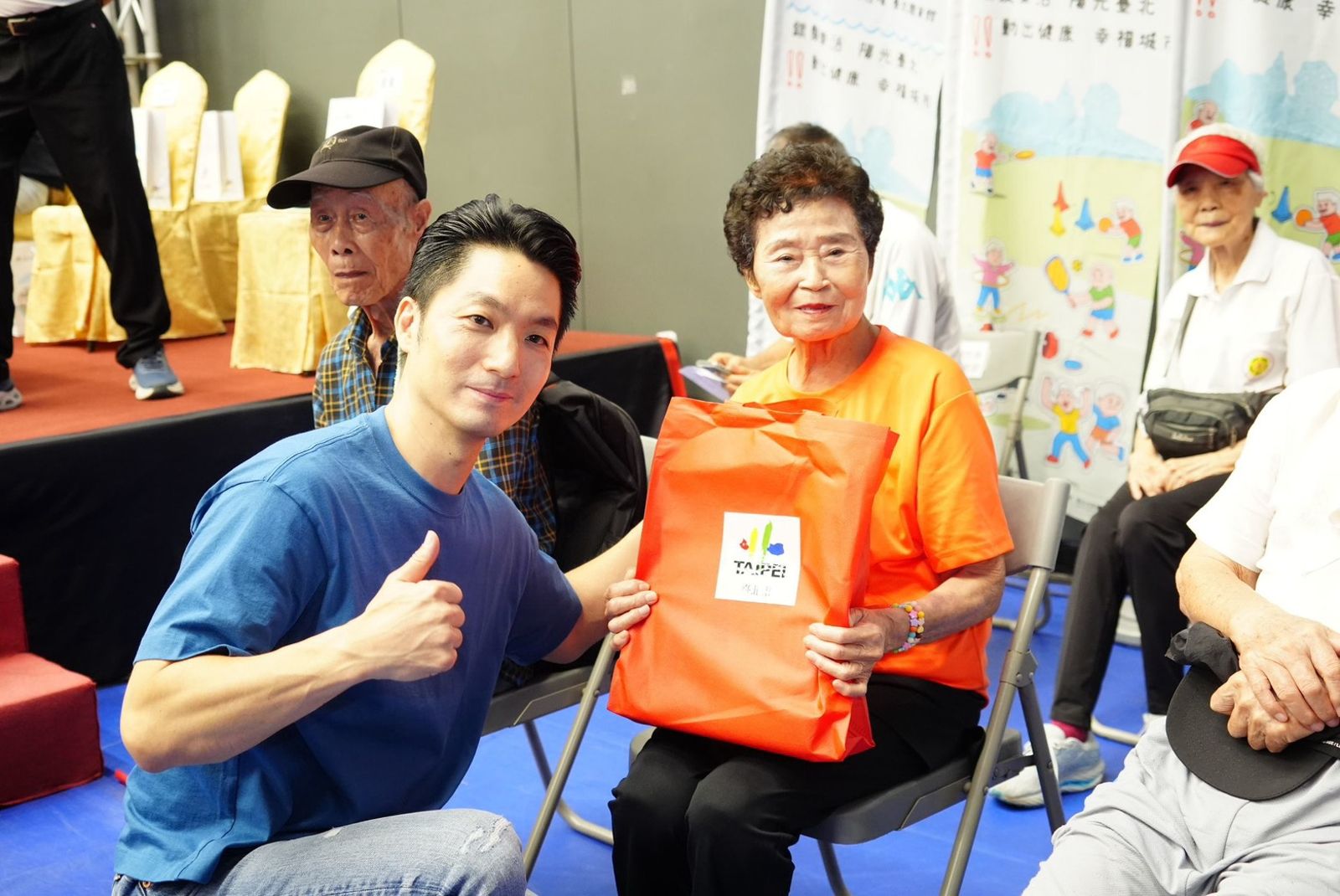藍攻沈伯洋昔稱「吸毒如買鋼彈成癮」 蔣萬安嗆:別拿反毒開玩笑