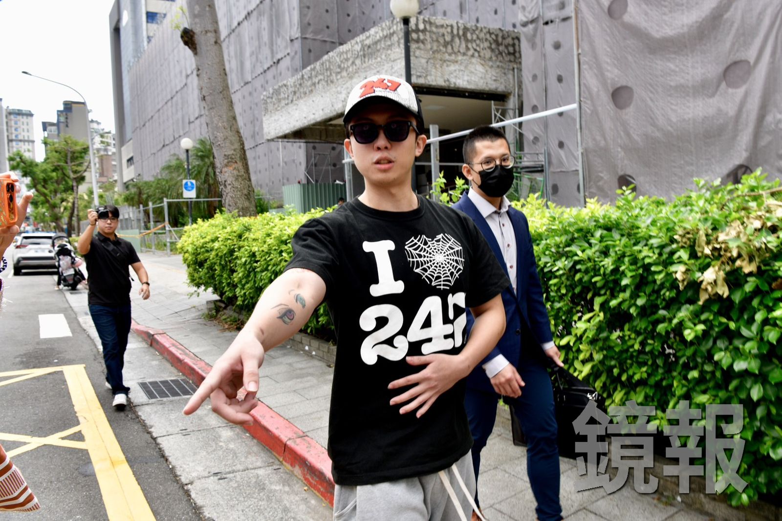 孫安佐8段噴火槍測試片曝光!女友河堤幫拍「炸出蕈狀雲」 昔經紀人零互動