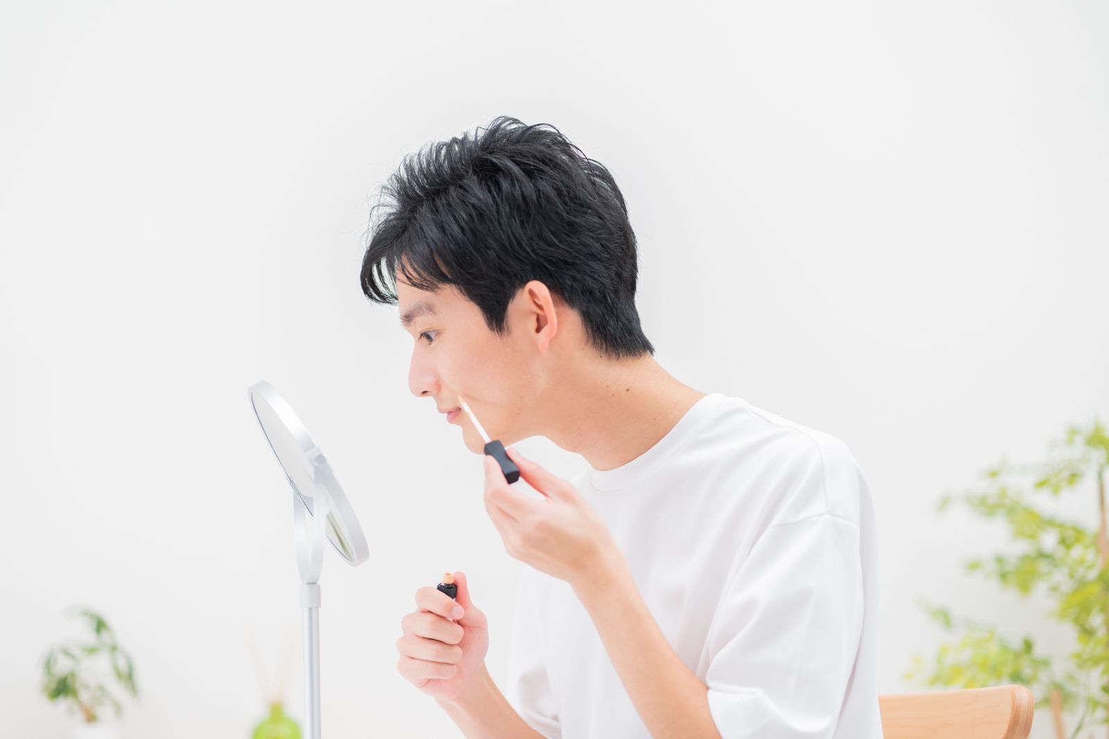 妹子喊「當帥哥不怕沒錢」!男生化妝能打破求偶困境?過來人無奈揭殘酷現實