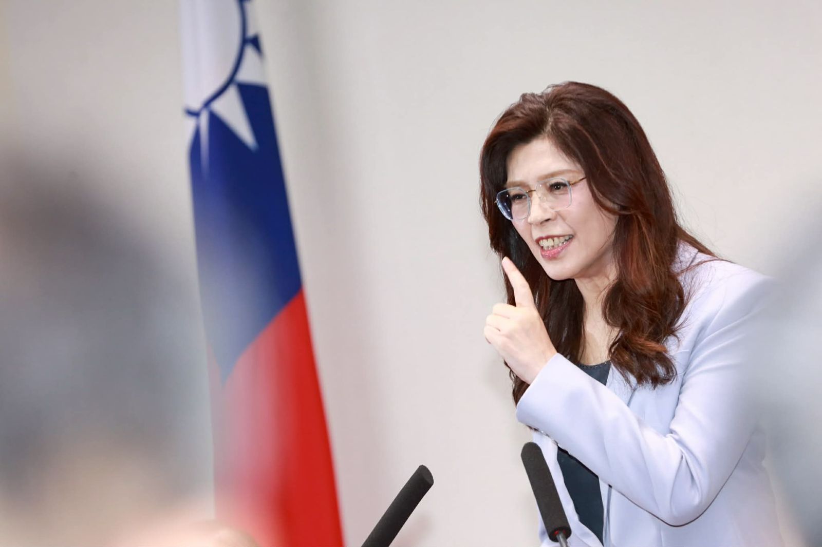 陳嘉宏專欄：鄭麗文不是在「反台獨」　她是在「反中華民國」