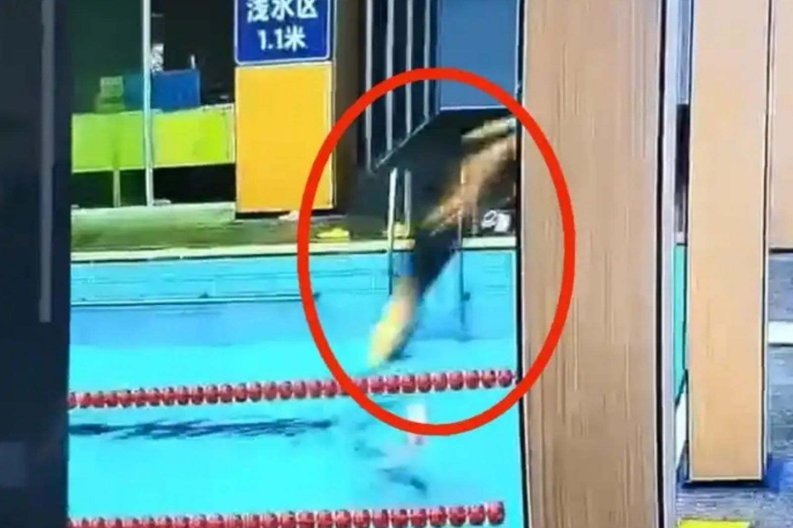 37歲男跳淺水池!「頭朝下」頸椎重傷慘死 驚悚畫面曝光