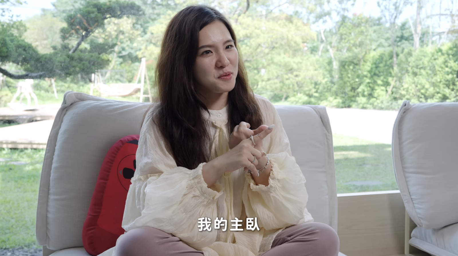 謝依霖開箱花蓮「夢幻新家」 電梯、健身房、游泳池全都有