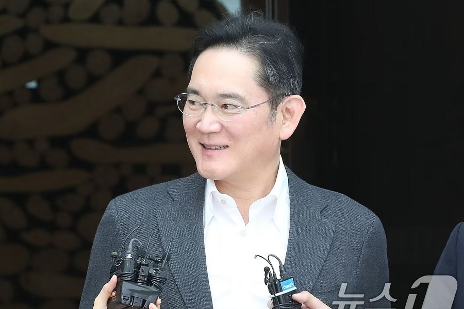 韓「三星王子」放棄美國籍要當兵了！　會長李在鎔兒預計15日入伍