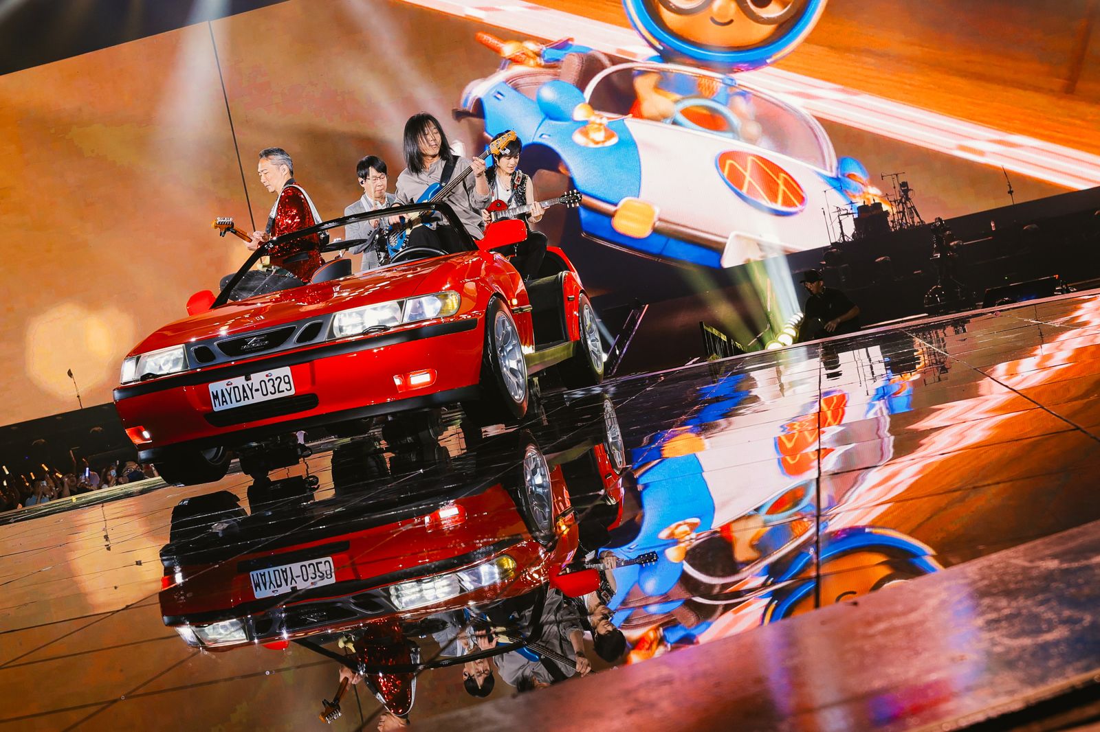 五月天點歌環節笑料百出。相信音樂提供