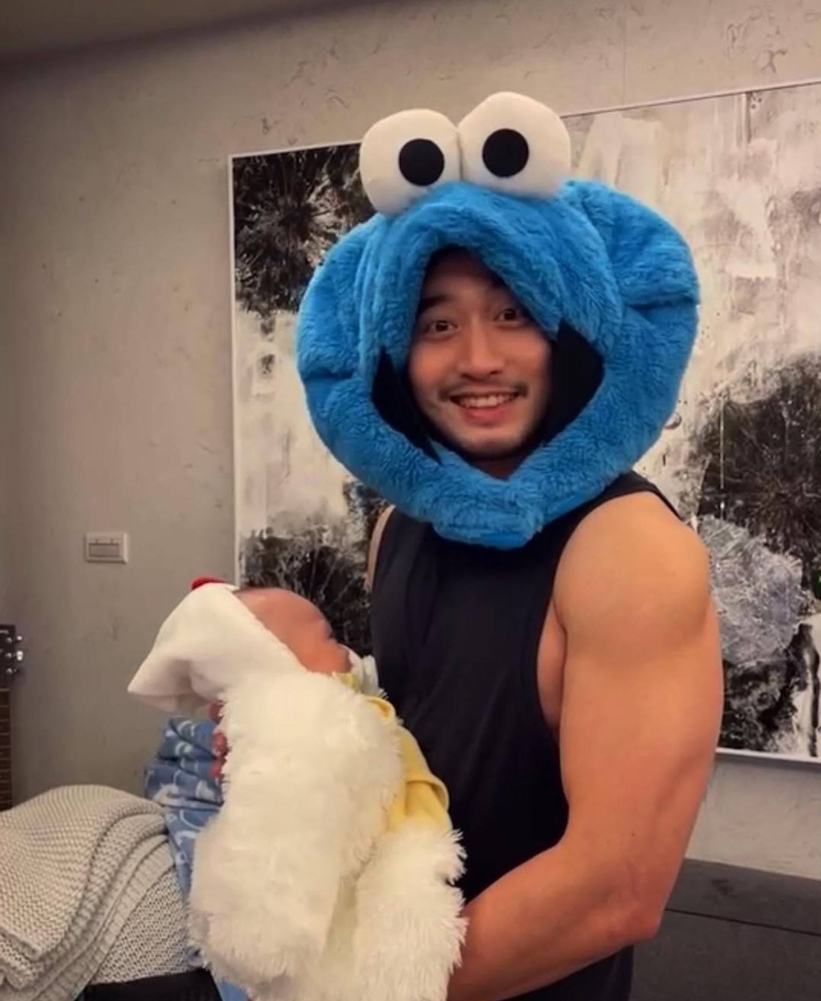 賴弘國升格二寶爸後原以為幸福生活從此展開，沒想到近日傳出婚變消息。翻攝m01yb46 IG