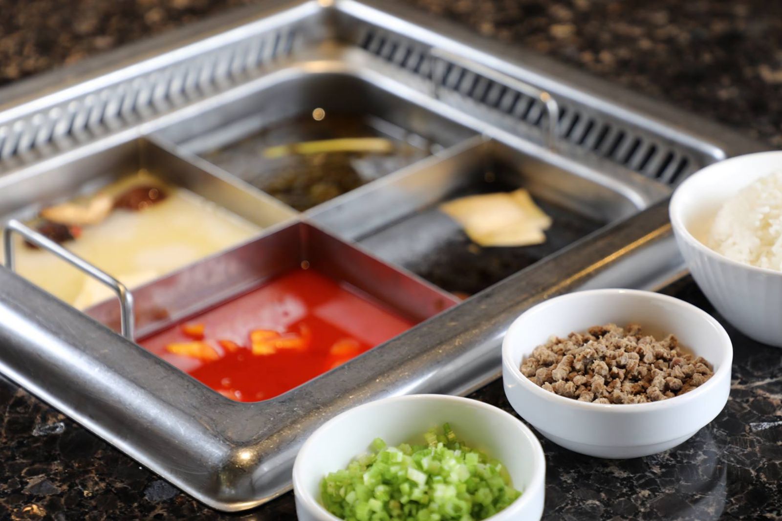 吃海底撈「自帶湯底」省200元！全場批貪心　店家打臉：不能自己帶