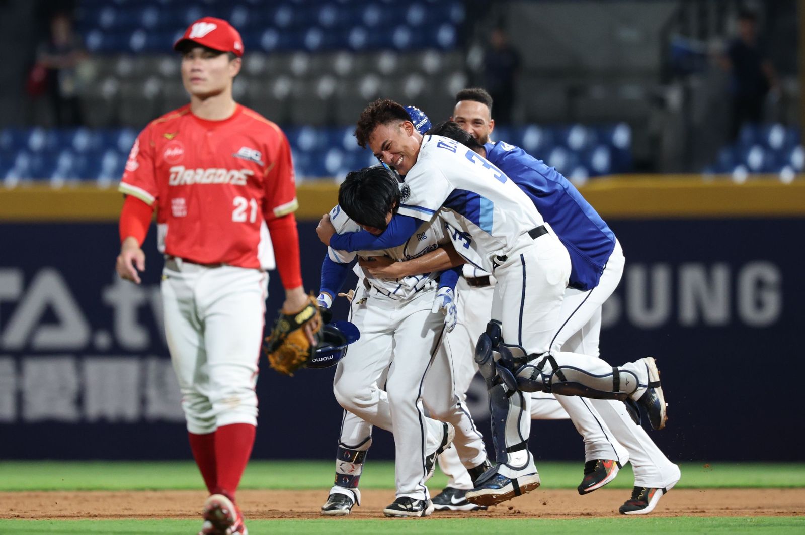 孔念恩棒打林凱威!再見安打助富邦悍將止連敗 曝高國輝關鍵打席給秘訣