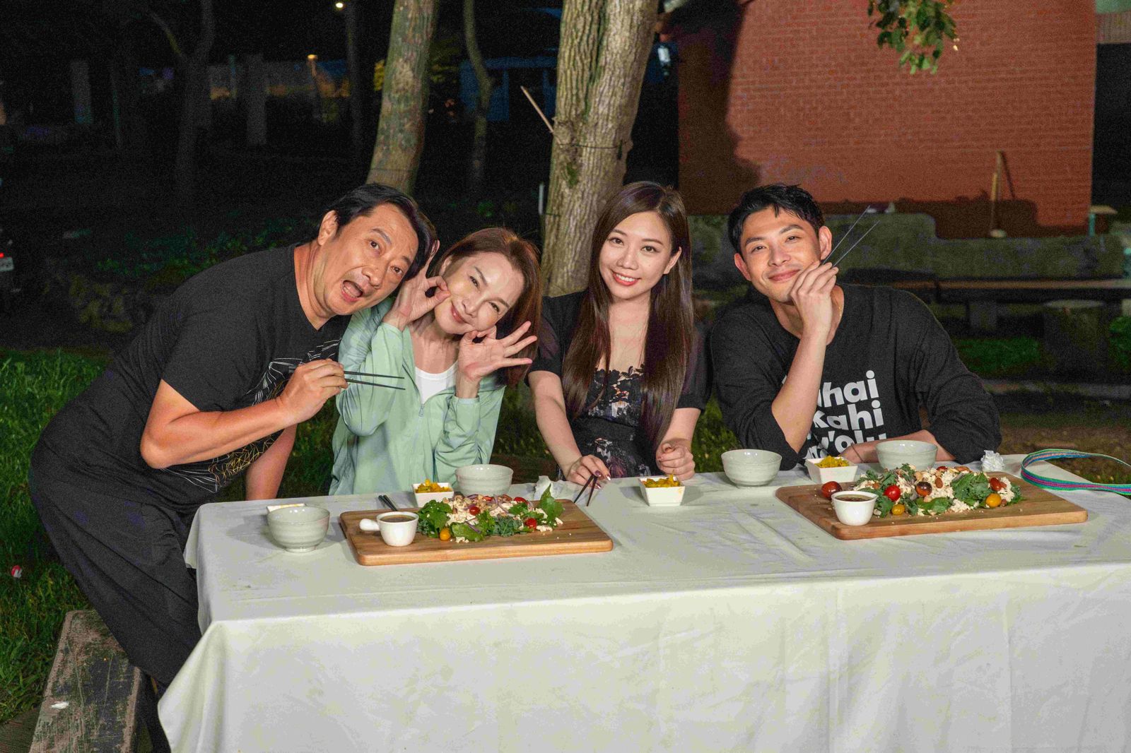 連晨翔向前輩請教「求婚建議」　張瓊姿笑說「歸功記者」