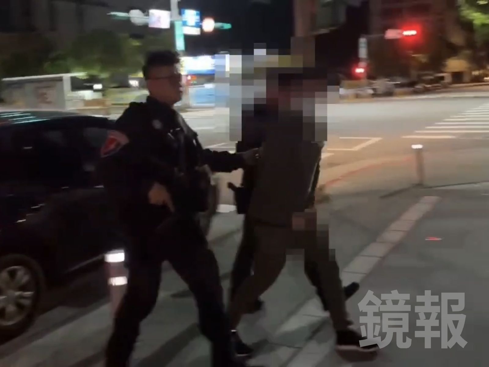 林姓槍手遭帶回台北市刑大製作筆錄,釐清行凶原因。翻攝畫面