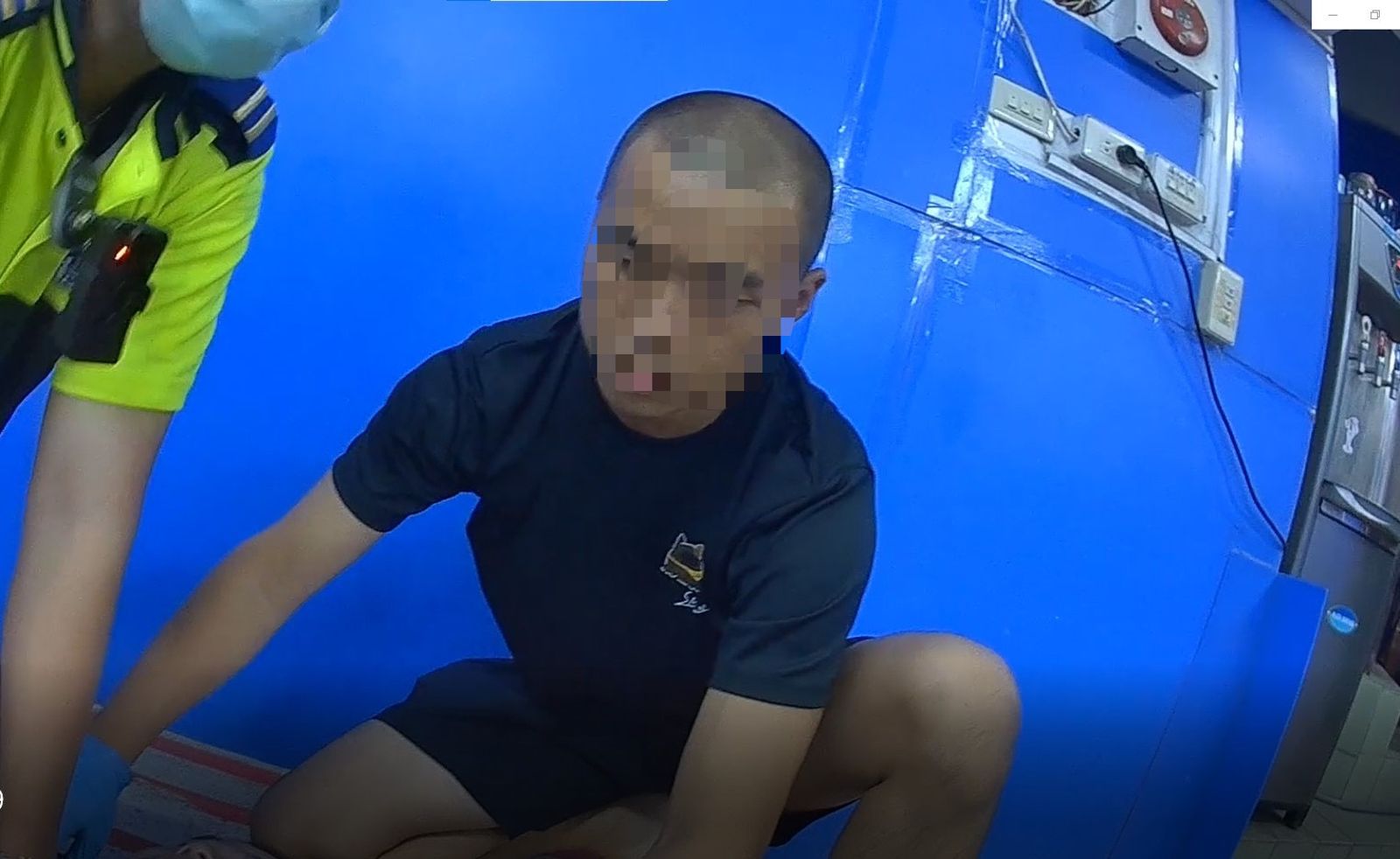 神秘光頭男CPR救人！消防隊：比我們還熟練　急PO網尋人