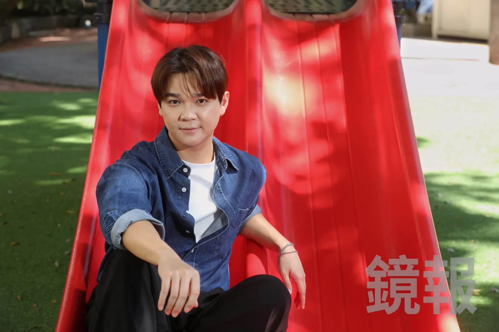 獨家／11歲來台追夢！父子為省錢住「1晚1000元房」　14年後黃俊榮家中開3間Live House