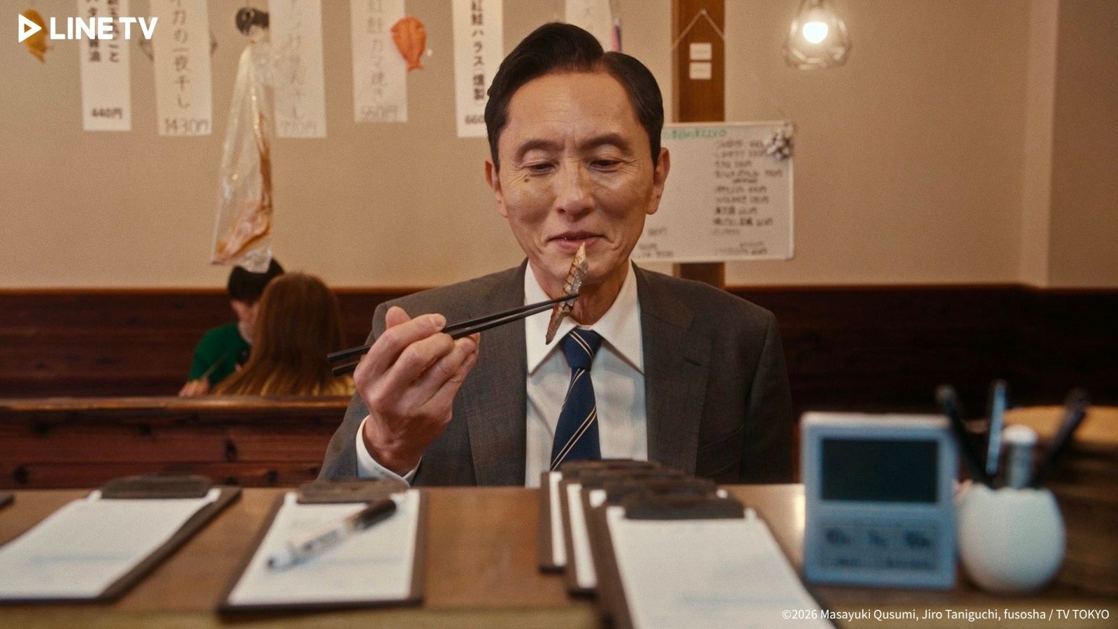 松重豐自在享用美食的過程，也療癒無數觀眾，已陪著觀眾走過14年。LINE TV提供