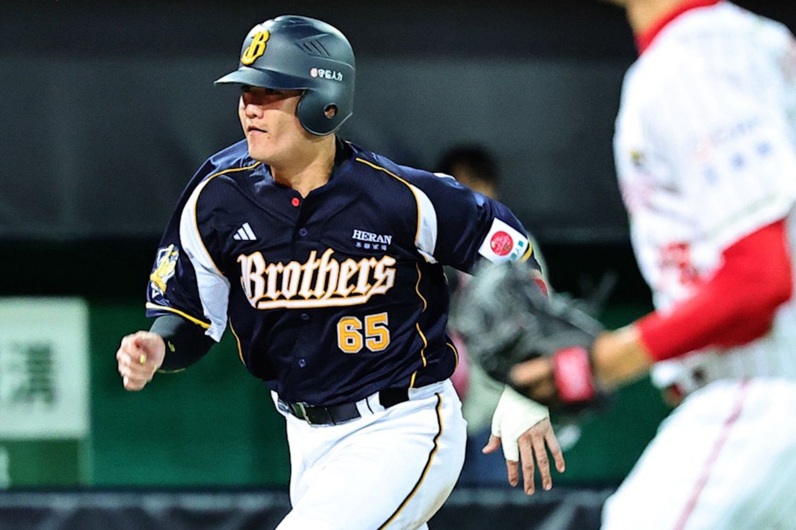 中職／江坤宇左腳踝扭傷退場　高宇杰猛打賞奪 MVP