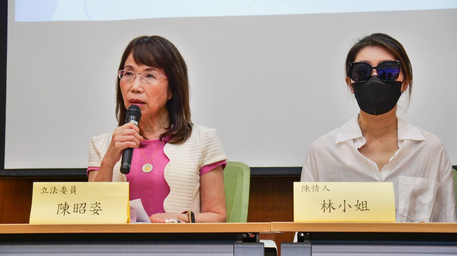 陳昭姿痛批,醫美診所在事發後馬上切割,「請問現在的醫美變成只是醫療人員的賺錢工具嗎?醫者良知、醫學倫理不在了嗎?」(圖/陳昭姿辦公室提供)