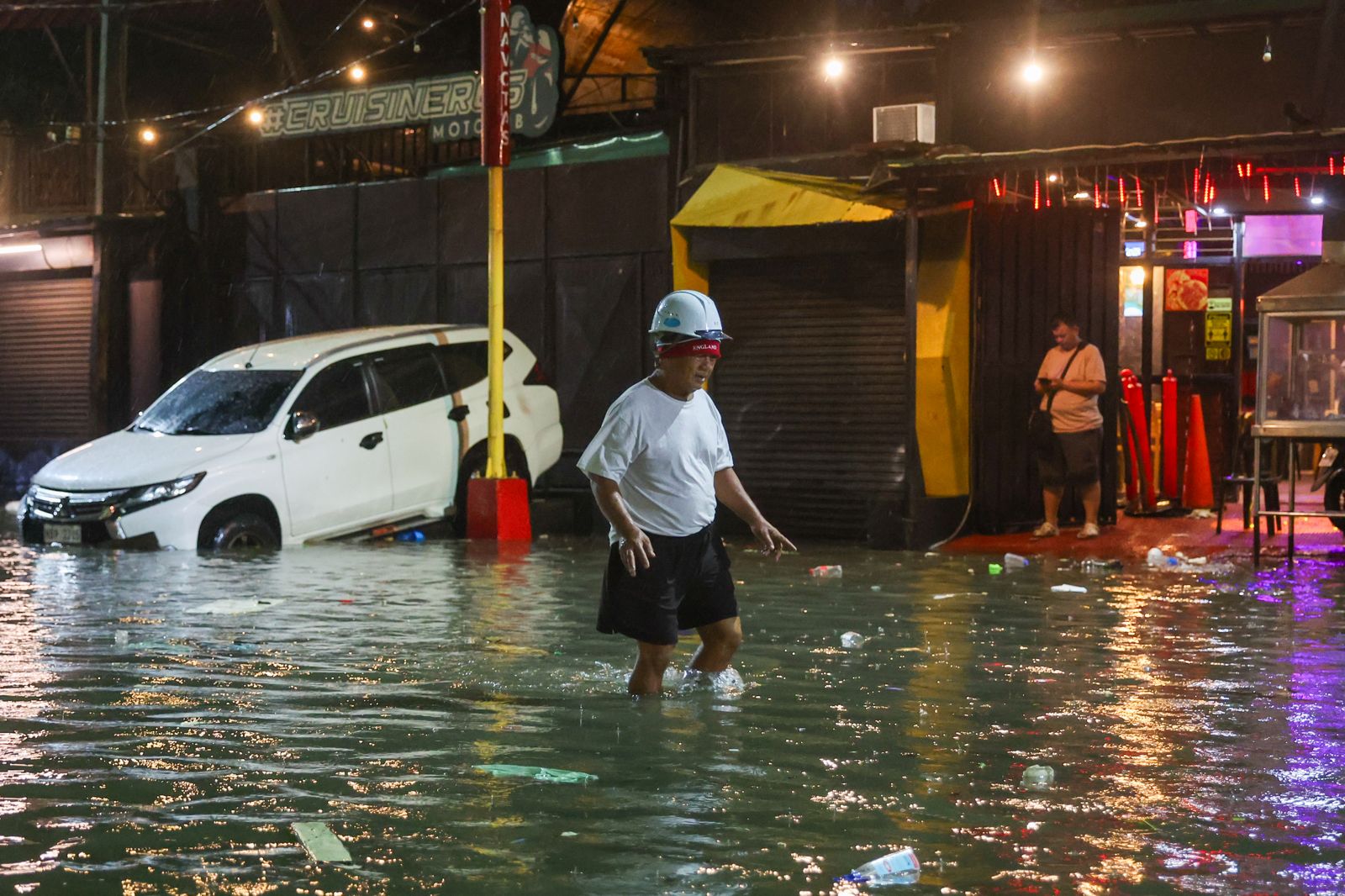 鳳凰颱風重創菲律賓。圖/取自東方IC