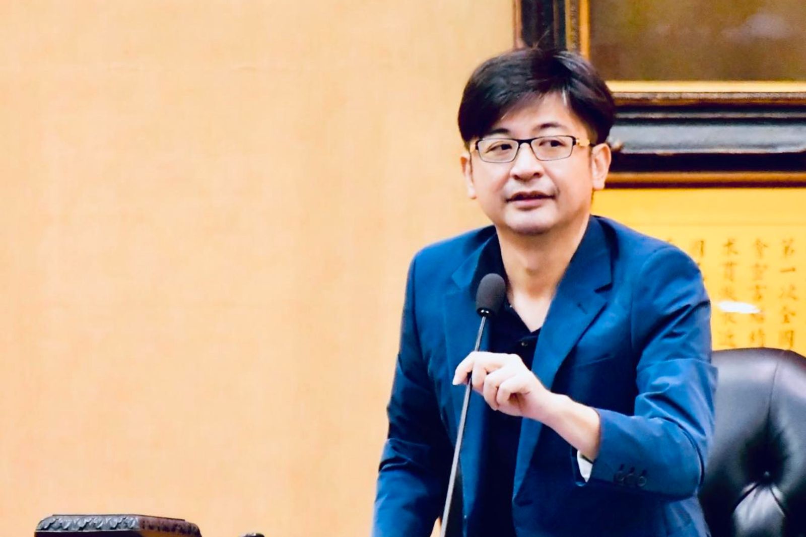 藍黨魁對決／登記先繳1320萬　「9條好漢」亂局將退燒