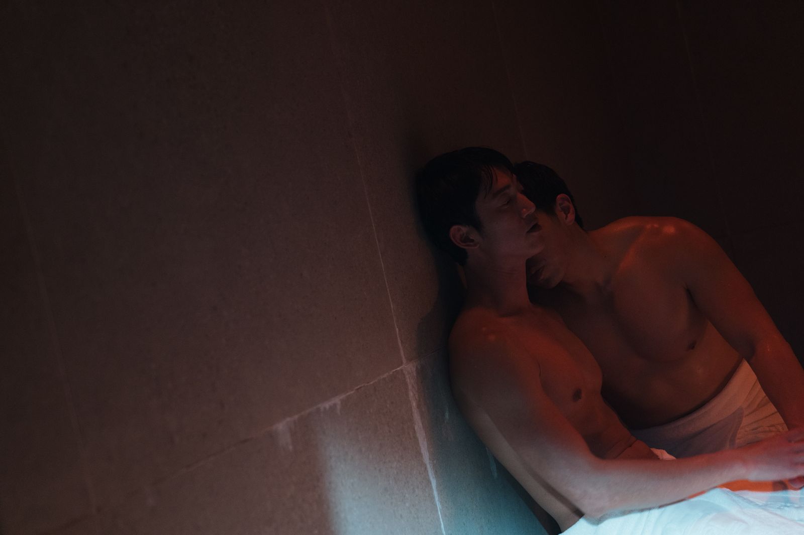 吳慷仁《親密之海》挑戰三溫暖多人運動 演出慾望與遺憾的極限