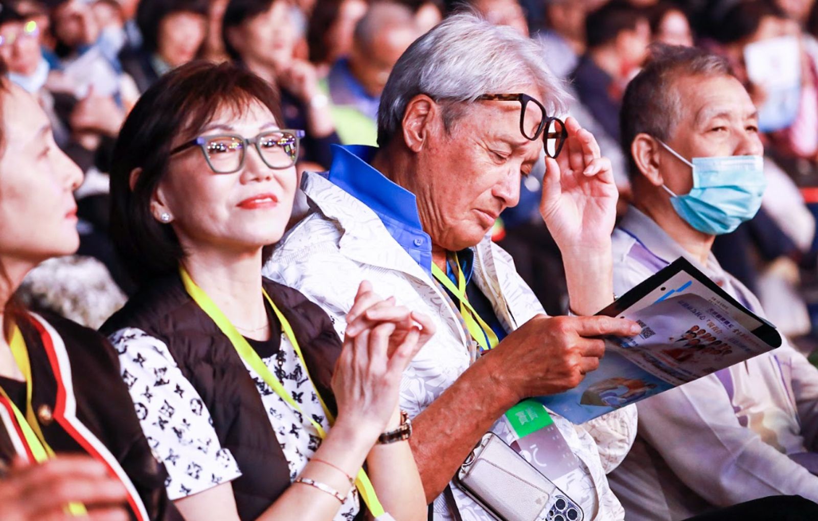 秦祥林22日和老婆現身大巨蛋欣賞民歌大團圓演唱會。中華音樂人交流協會提供