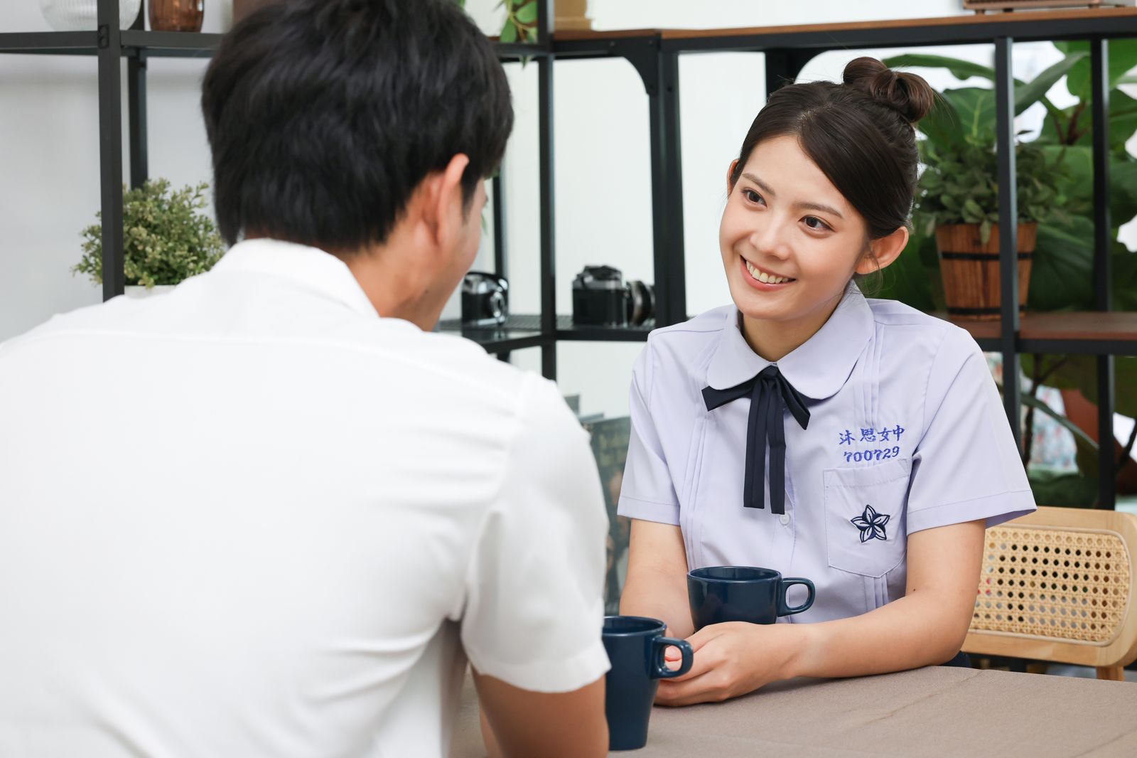 吳玳慈再度穿起制服。嘉樂娛樂工作室提供