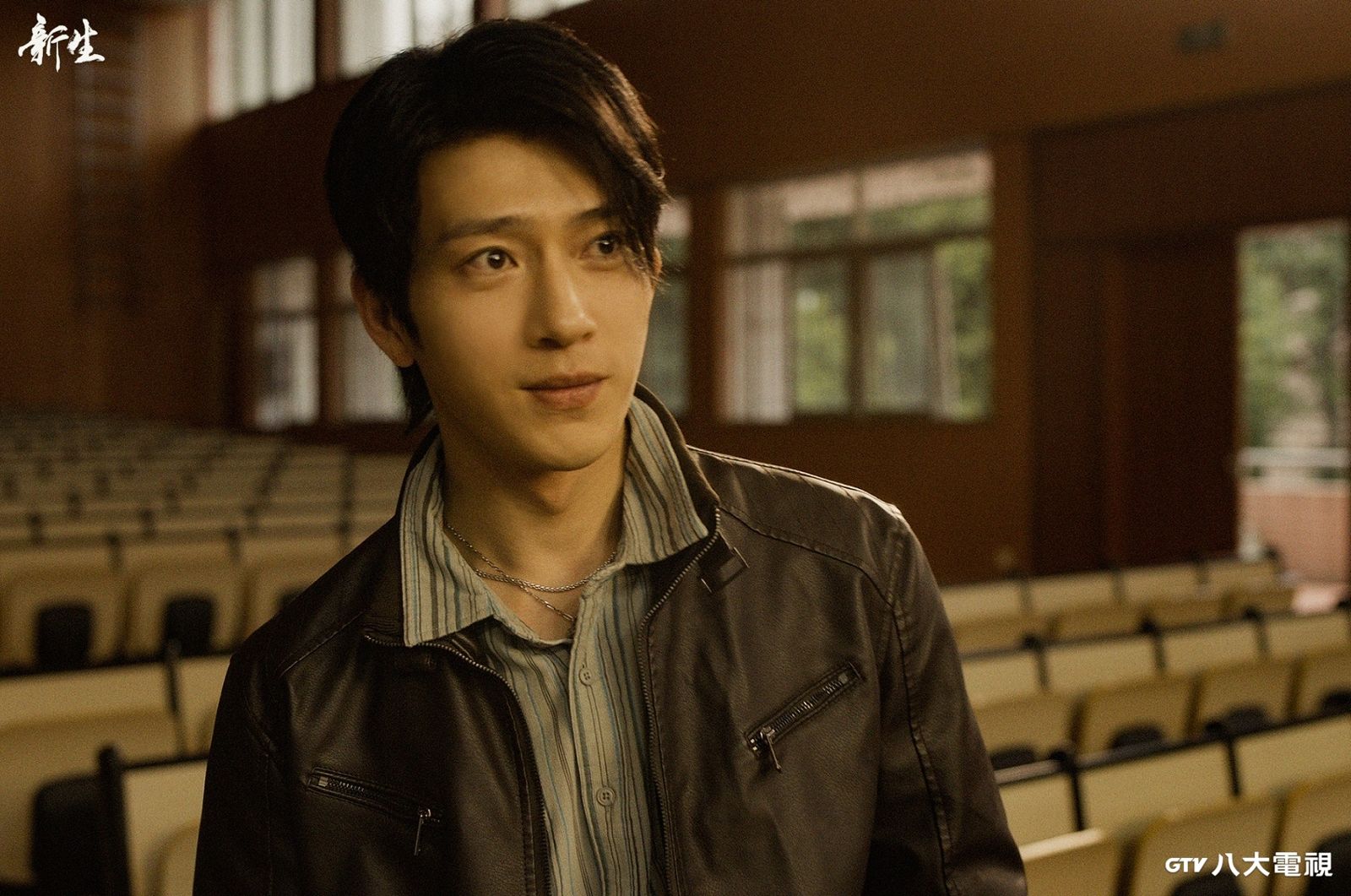 井柏然戲裡以多種人設遊走在不同人身邊。八大提供