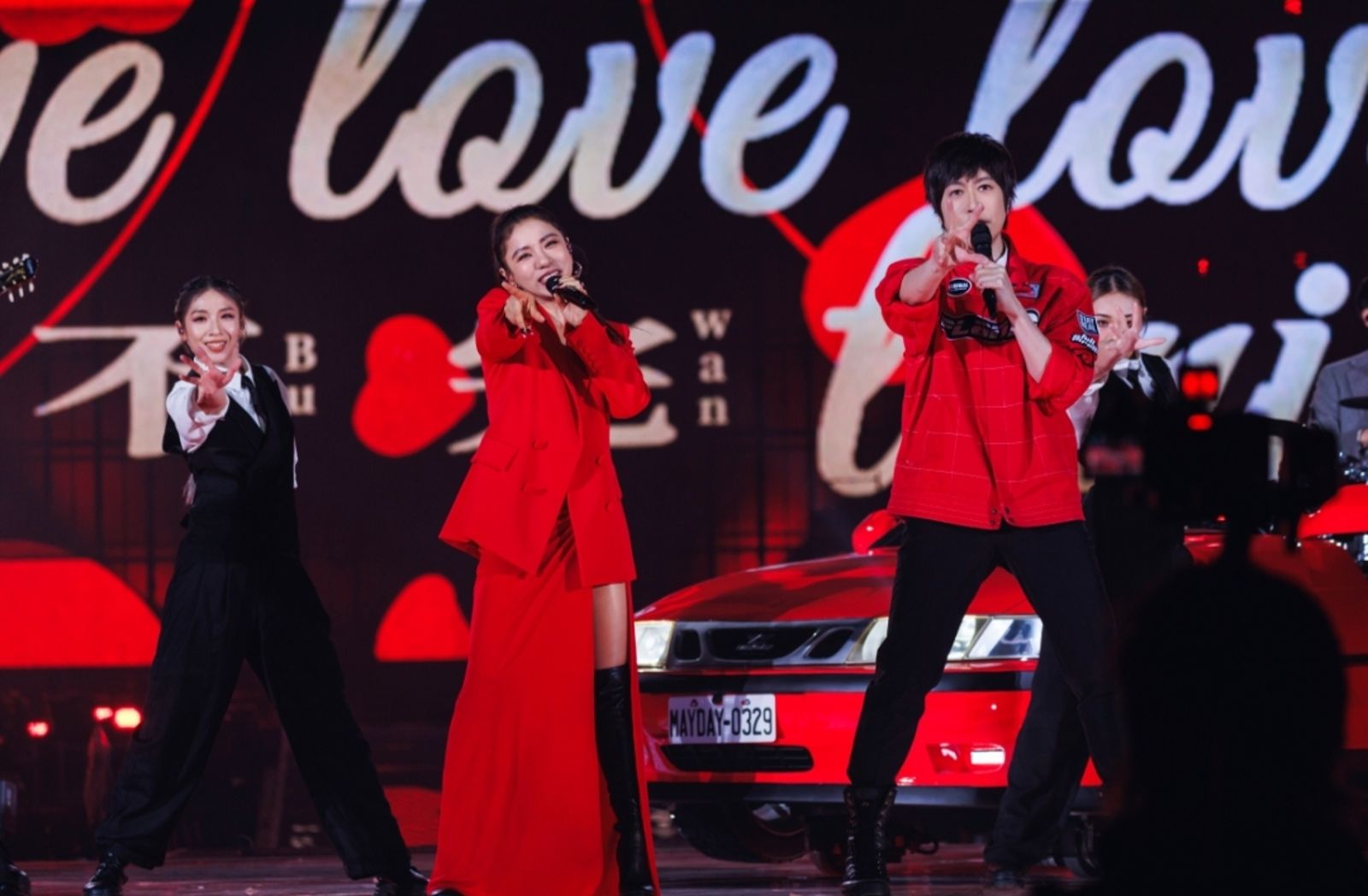 直擊／50歲北投舞王來了！丁噹被五月天「歪樓取經」當場失控