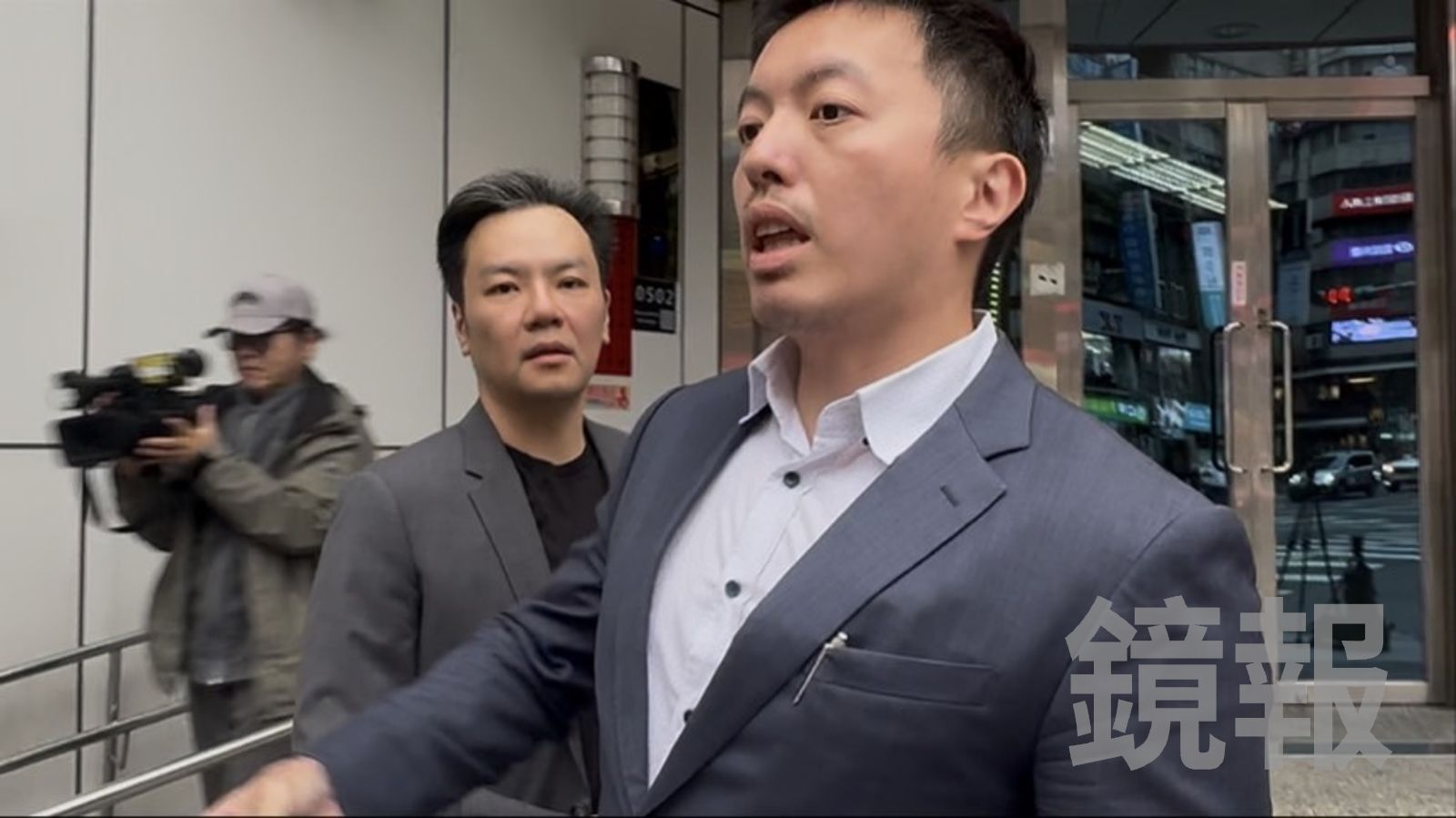 聖宜負責人李宜展、律師姜智揚。李依璇攝