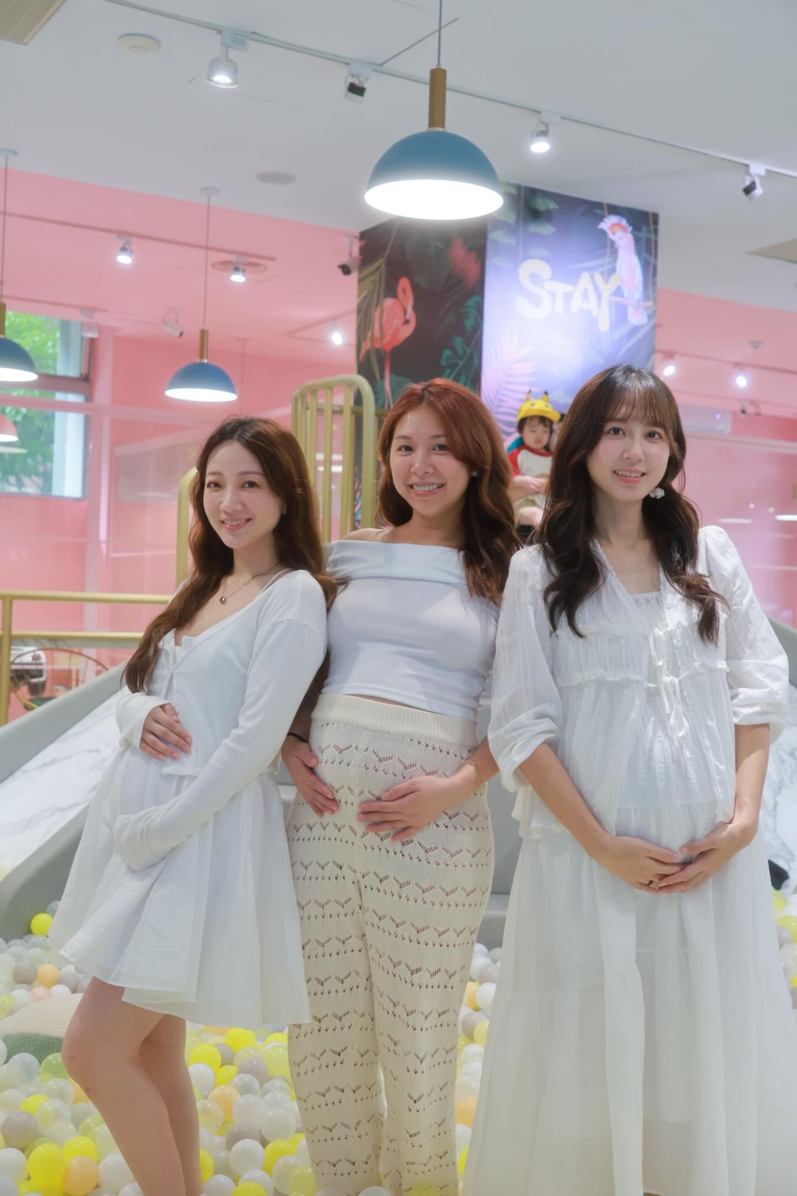 《黑澀會》洪玉米3人同時懷孕。翻攝Threads @Bella Cheng 