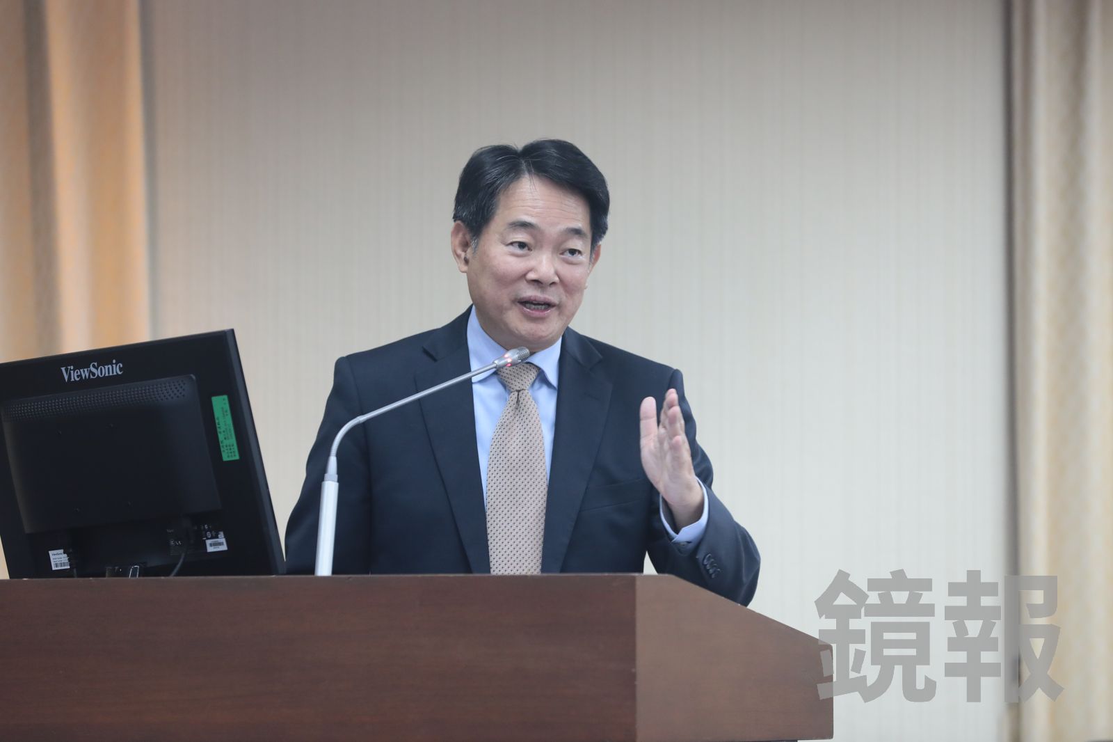 兵役體位將修正 內政部研議扁平足須服替代役、BMI達45才免役