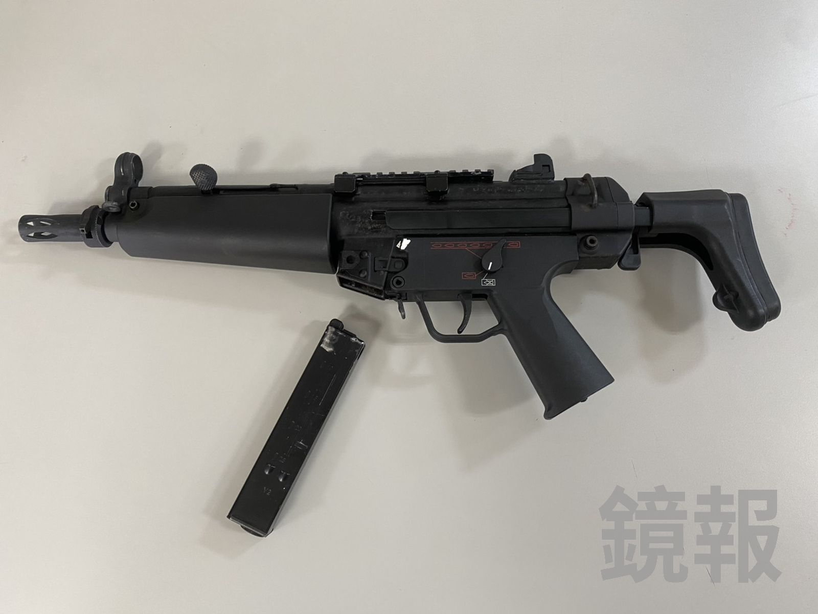 影／前女友不接電話　新店莽男帶衝鋒槍理論竟然找錯地方
