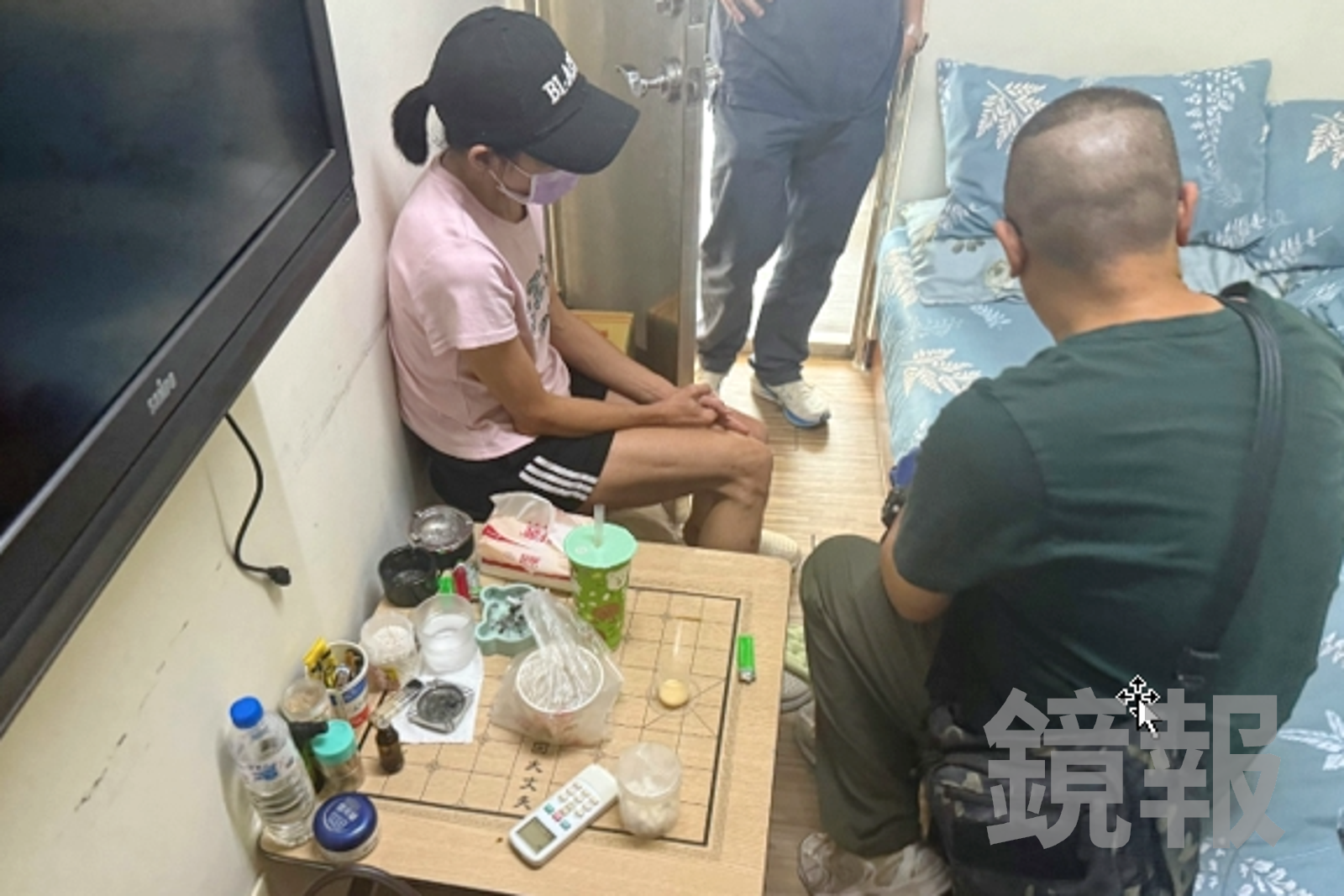 藥腳瘋傳「毒品雜貨店」品項超齊全！　警破夜市套房販毒據點　女毒蟲「比照片老20歲」