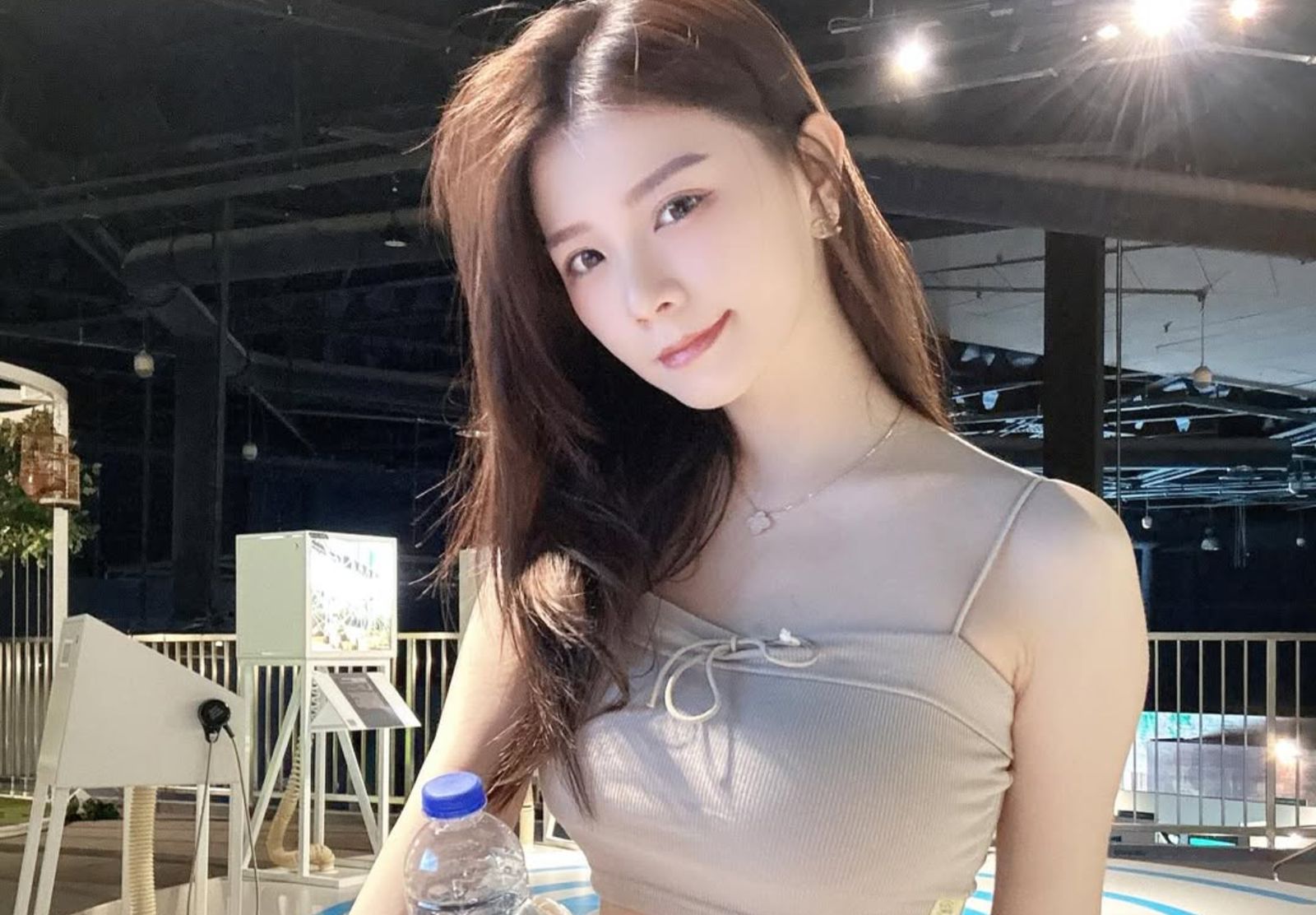 走過仙人跳風波！網紅青青深夜喊「分手快樂」　宣布新計畫