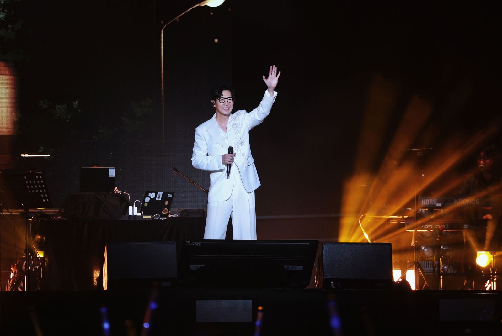 品冠被告白「你全勤我的青春」　感性承諾：唱到下個30年