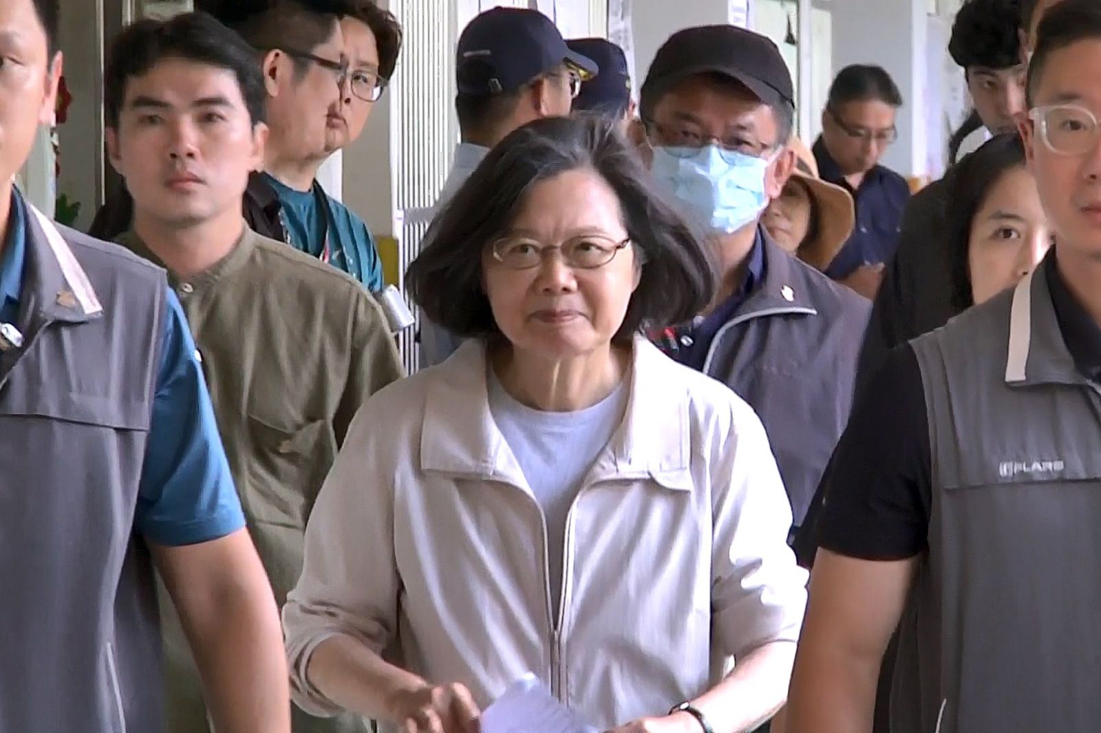 新北救生員嗆「槍殺蔡英文」遭送辦　法院認情節輕微判免刑