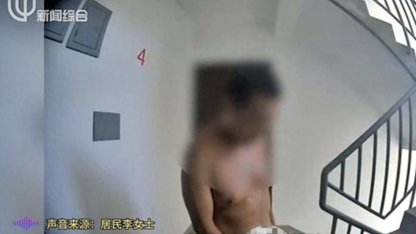 怪男天天全裸亂放尿釀惡臭　樓梯鐵杵被他尿到腐蝕！鄰居崩潰