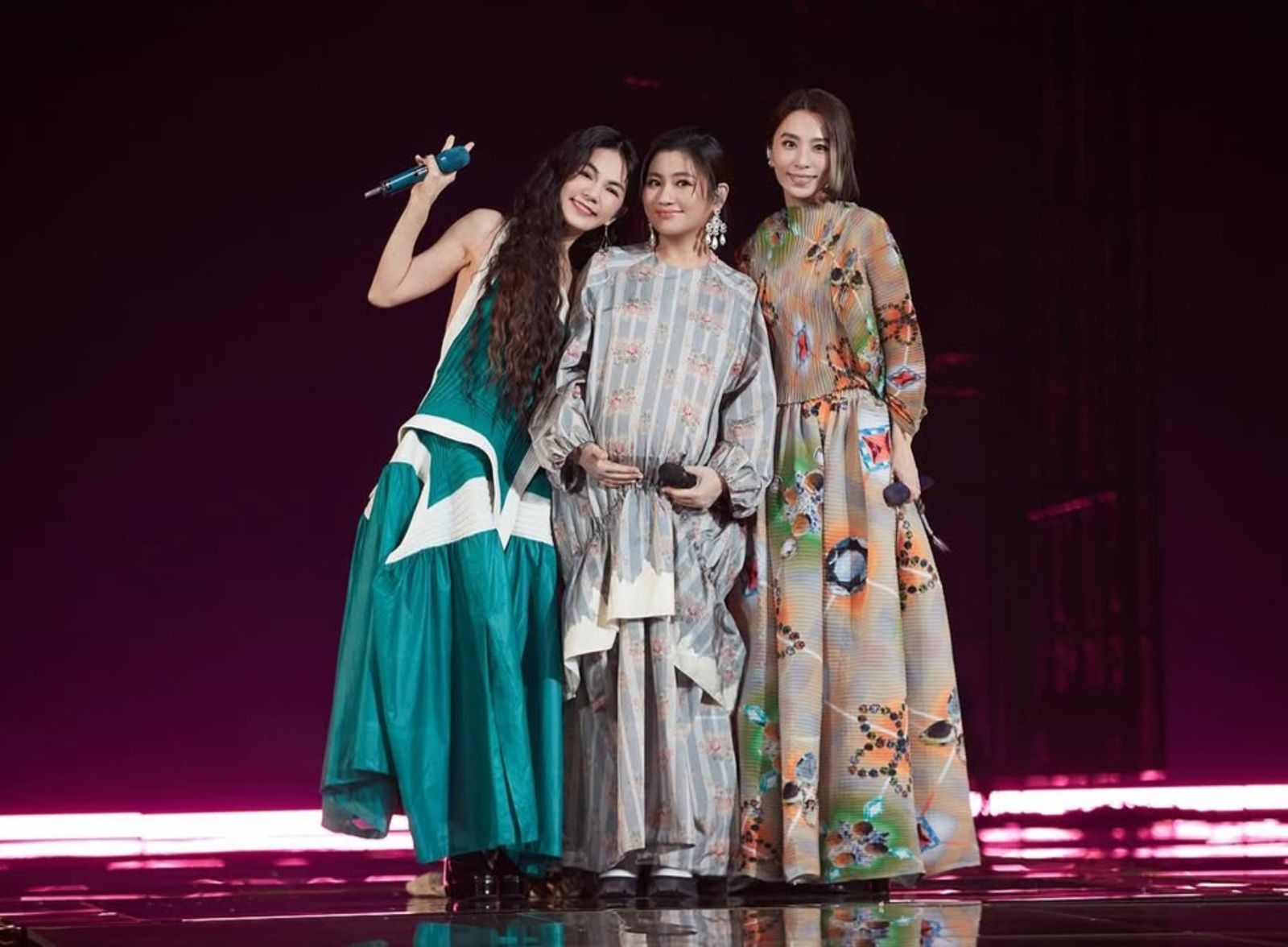 S.H.E累積舉辦超過50餘場巡演,被封為亞洲女子天團。翻攝任家萱IG